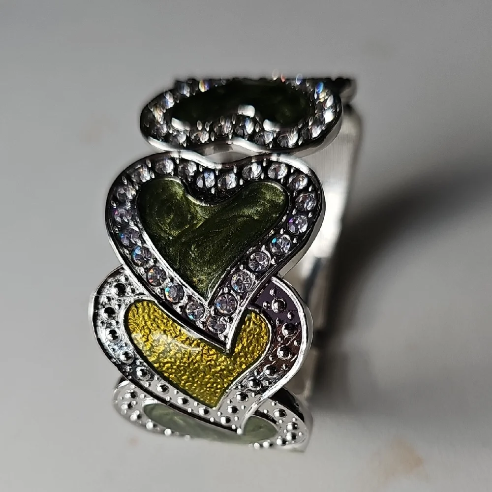 Crystal Glass Stone & 2-tone Epoxy Heart Bracelet